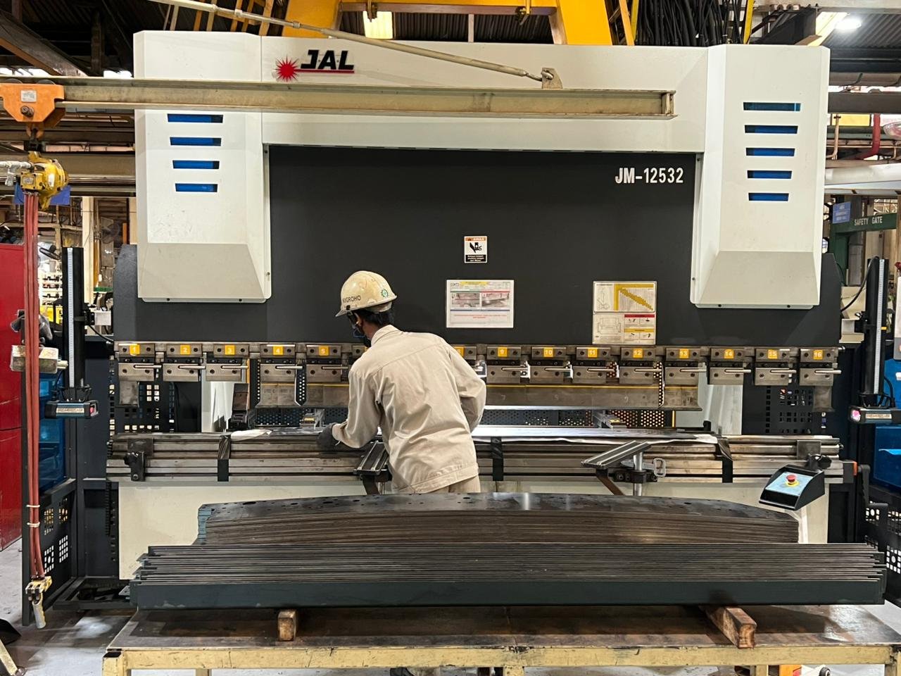 NC Press brake L : 3M